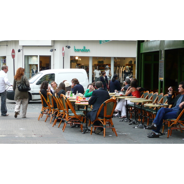 รูปถ่าย ฝรั่งเศส(France) ปารีส(Paris) คุ้มที่ 17 (17th Arrondissement) ถนนเลวี(Rue Levis) 2007-05 27