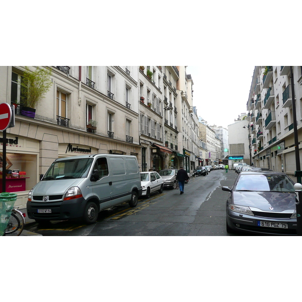 รูปถ่าย ฝรั่งเศส(France) ปารีส(Paris) คุ้มที่ 17 (17th Arrondissement) ถนนเลวี(Rue Levis) 2007-05 0