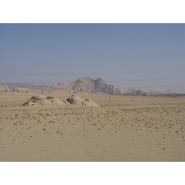 รูปถ่าย จอร์แดน(Jordan) ทะเลทรายวาดีรัม(Wadi Rum Desert) 2004-10 34