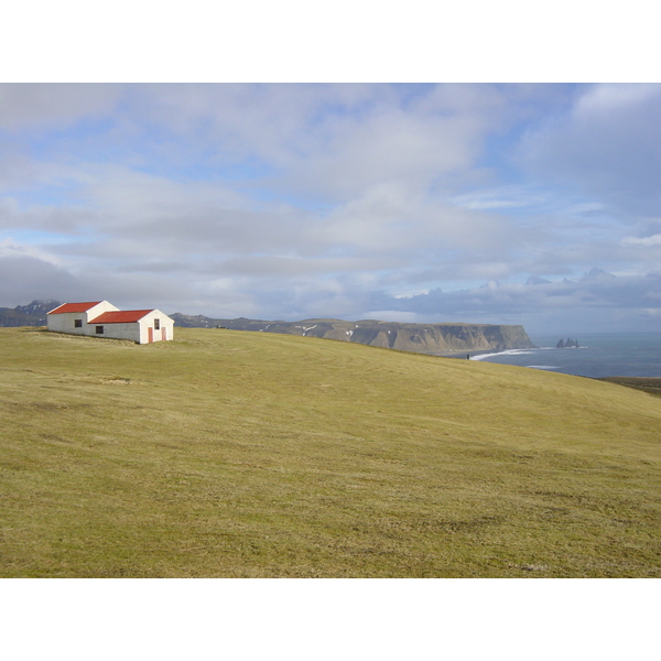 รูปถ่าย ไอซ์แลนด์(Iceland) เดียร์โฮไล(Dyrholaey) 2003-03 1