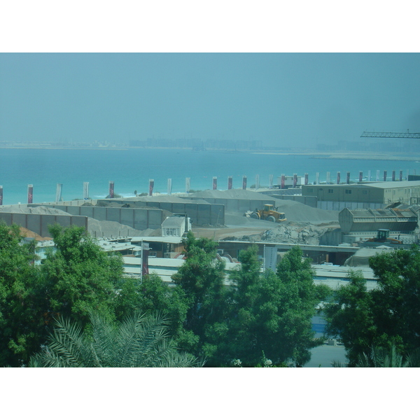 รูปถ่าย สหรัฐอาหรับเอมิเรตส์(United Arab Emirates) ดูไบ(Dubai) โรงแรมเชอราตัน จุมัยเราะห์บีช(Sheraton Jumeirah Beach Hotel) 2005-09 11
