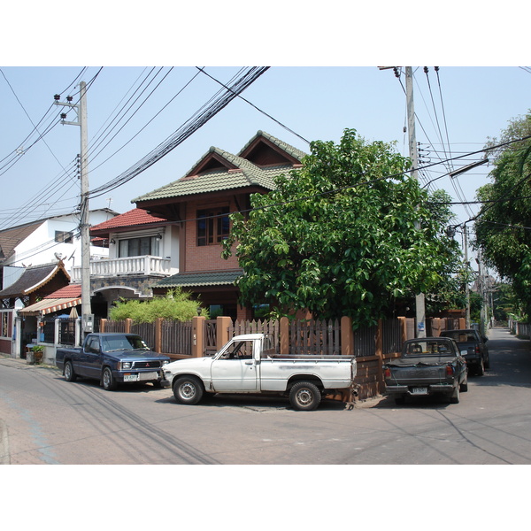 รูปถ่าย ไทย(Thailand) เชียงใหม่(Chiang Mai) ข้างในคุเมืองเชียงใหม่(Inside Canal) 2006-04 61
