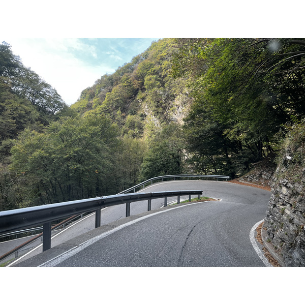 รูปถ่าย สวิสเซอร์แลนด์(Switzerland) อาโรนโญ(Arogno) 2023-10 2