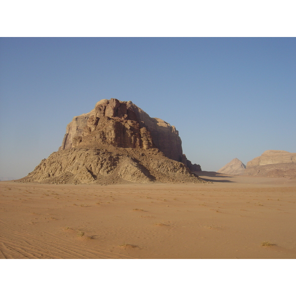 รูปถ่าย จอร์แดน(Jordan) ทะเลทรายวาดีรัม(Wadi Rum Desert) 2004-10 32
