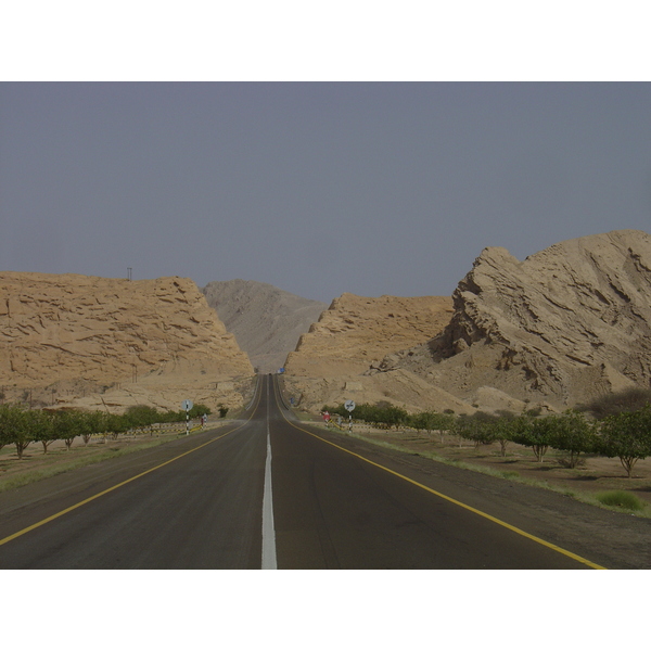 รูปถ่าย โอมาน(Oman) จากบูไรมิไปถนนโซฮาร์(Buraimi to Sohar road) 2005-03 4