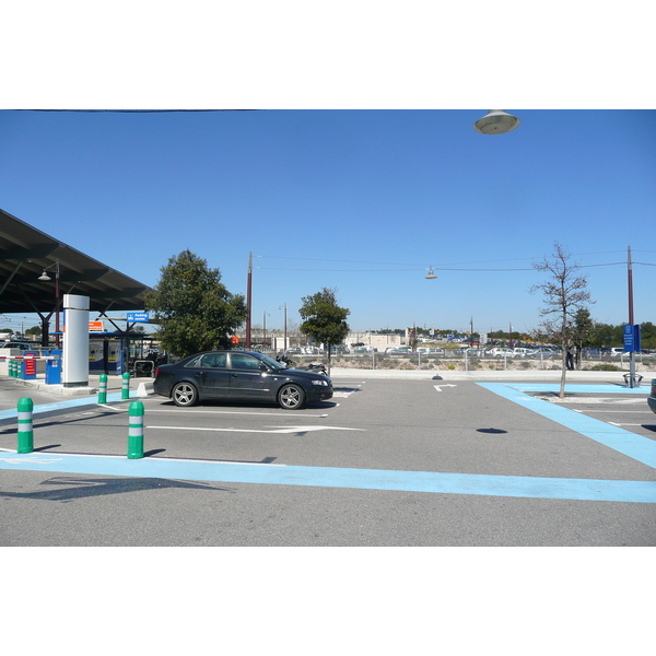 รูปถ่าย ฝรั่งเศส(France) แอ็กซ์-อ็อง-โพรว็องส์(Aix en Provence) สถานีรถไฟ TGV(TGV Train Station) 2008-04 8