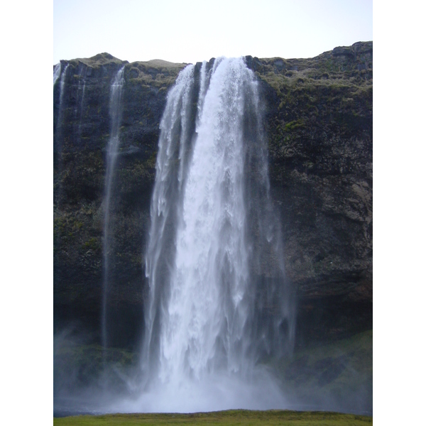 รูปถ่าย ไอซ์แลนด์(Iceland) น้ำตกเซลยาลันด์สฟอสส์(Seljarlandsfoss) 2003-03 7