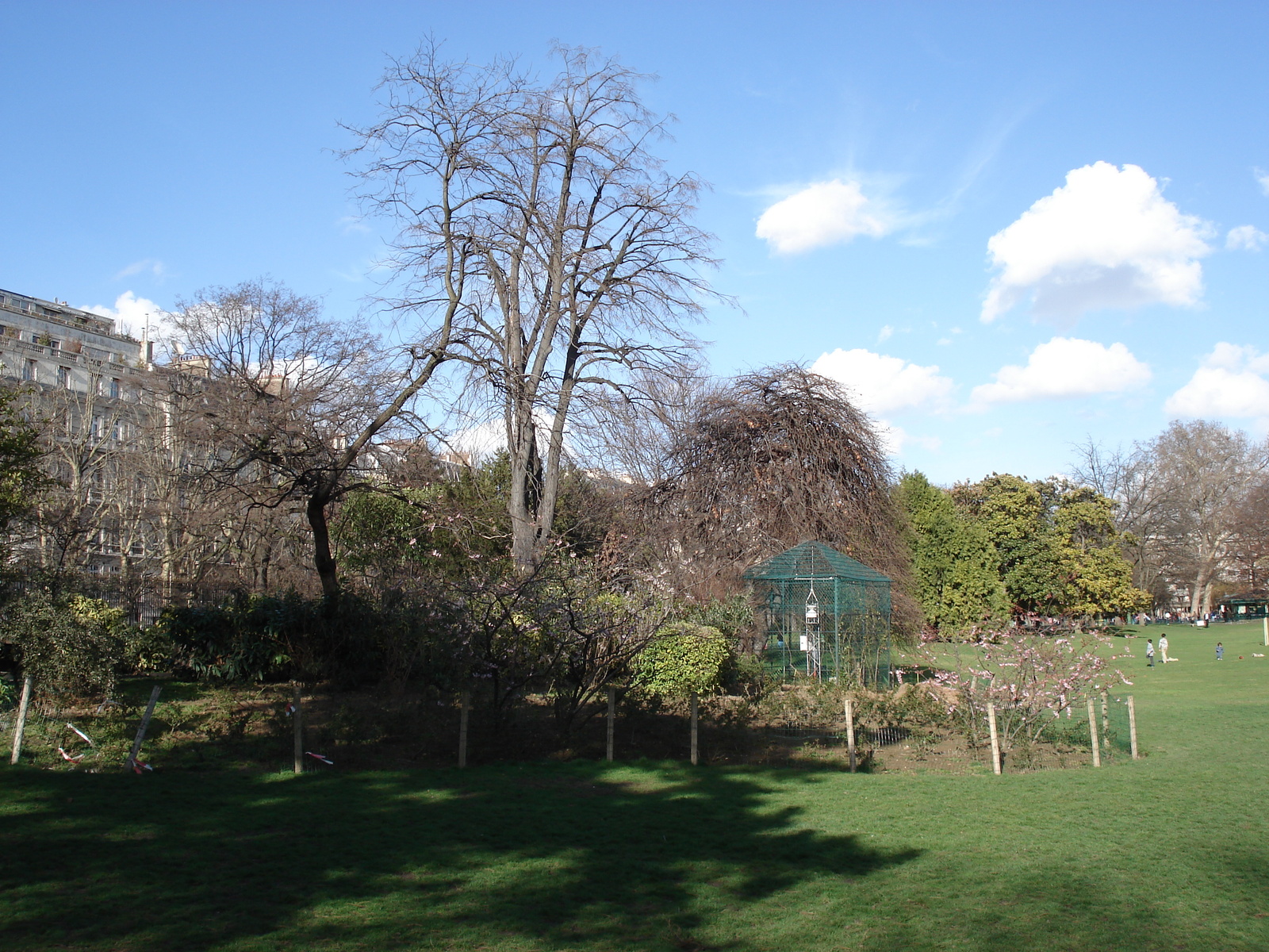 รูปถ่าย ฝรั่งเศส(France) ปารีส(Paris) สวนมงโซ(Monceau Garden) 2006-03 0