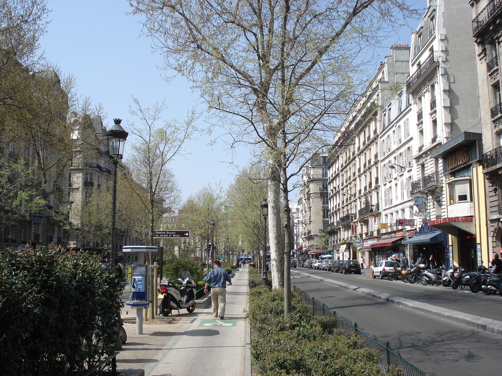 รูปถ่าย ฝรั่งเศส(France) ปารีส(Paris) คุ้มที่ 9(9th Arrondissement) 2006-04 28