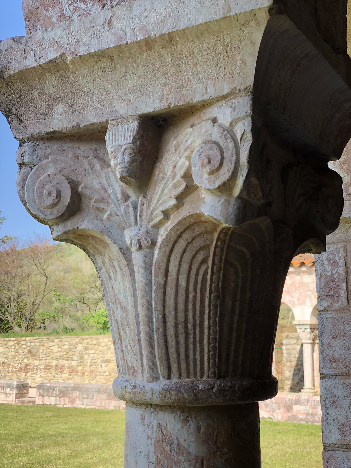 รูปถ่าย ฝรั่งเศส(France) แอบบีแซ็งมีแชลเดอกุกซา(Abbaye Saint-Michel de Cuxa) 2018-04 47
