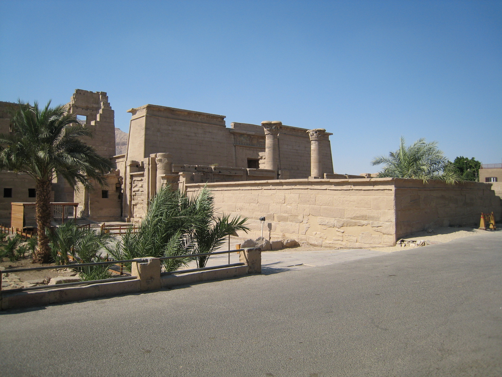 รูปถ่าย อียิปต์(Egypt) ลูซอร์(Luxor) 2007-04 70
