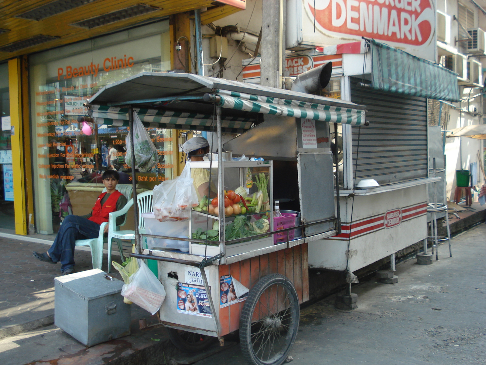 รูปถ่าย ไทย(Thailand) พัทยา(Pattaya) ถนนพัทยาสาย 2(Pattaya 2nd road) 2008-01 28