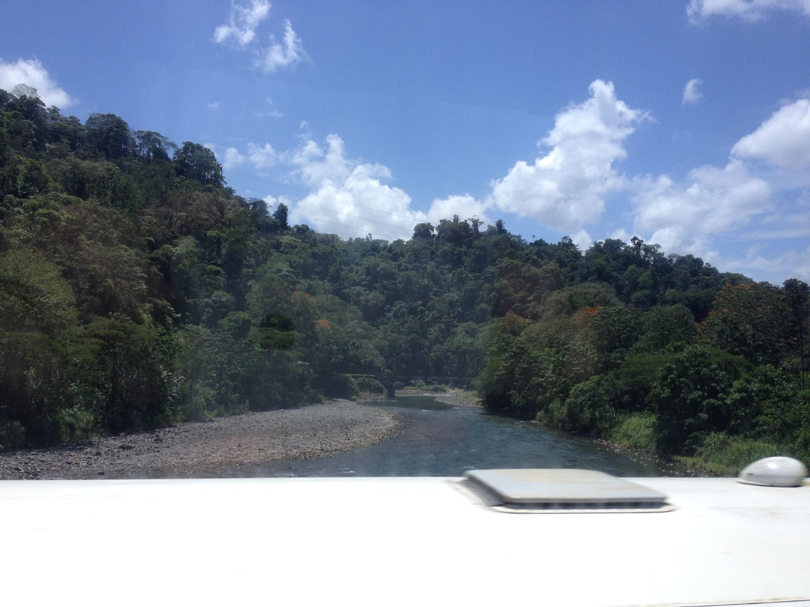 รูปถ่าย คอสตาริกา(Costa Rica) จากลีมอนไปซีกีร์เรส(Limon to Siquirres) 2015-03 21
