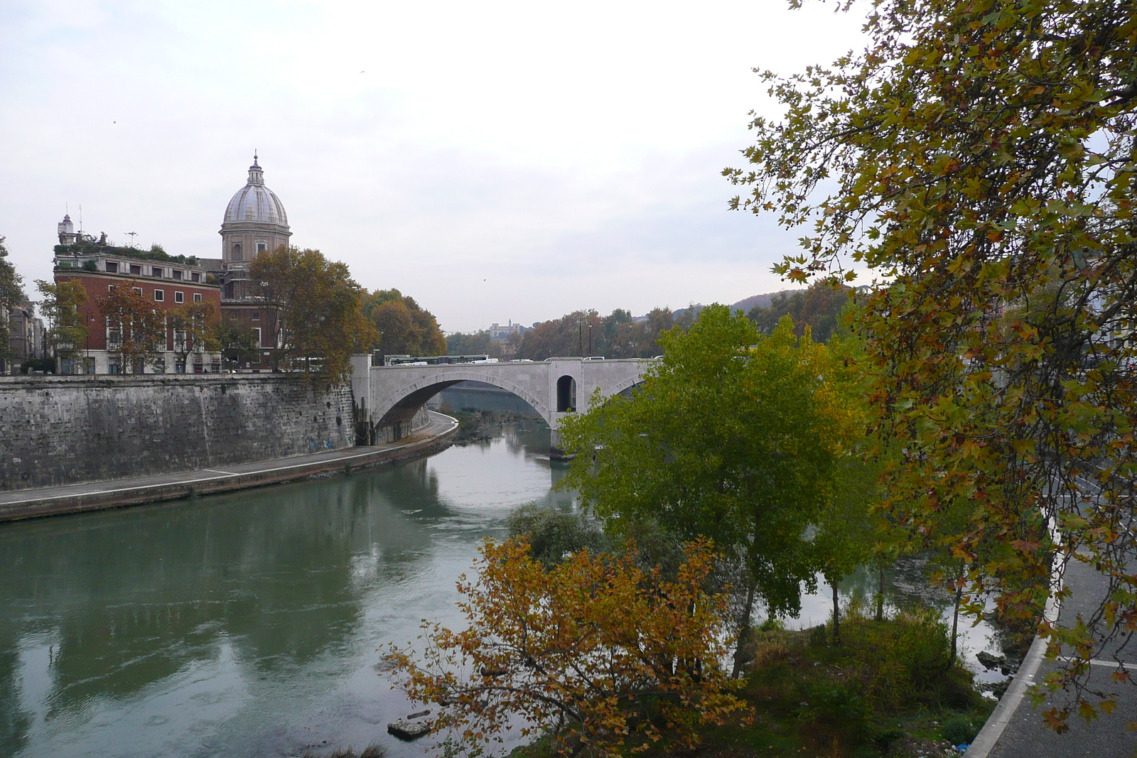 รูปถ่าย อิตาลี(Italy) โรม(Rome) ถนนริมน้ำอินซัสเซีย(Lungotevere in Sassia) 2007-11 4
