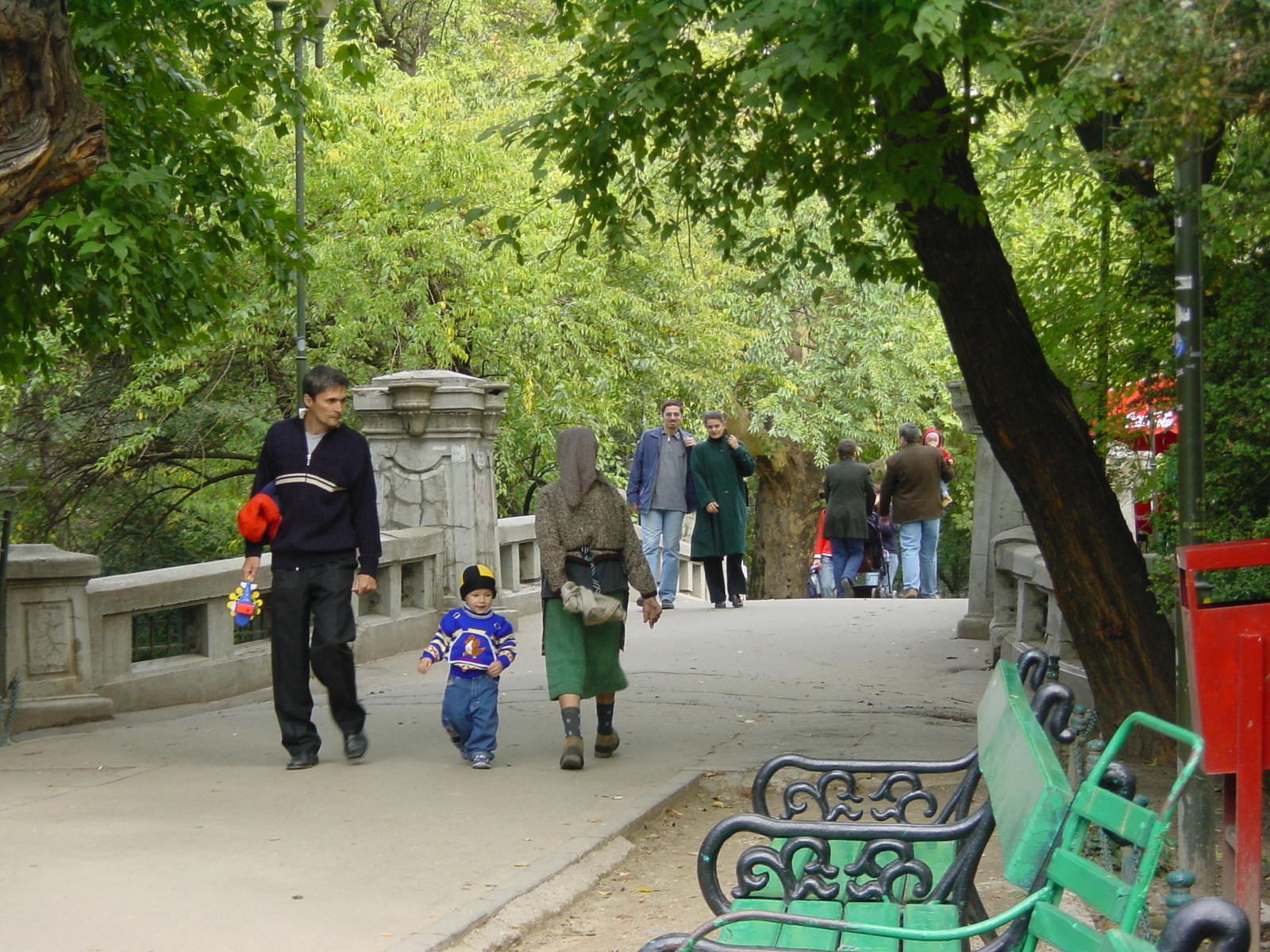 รูปถ่าย โรมาเนีย(Romania) บูคาเรสต์(Bucharest) 2003-10 2