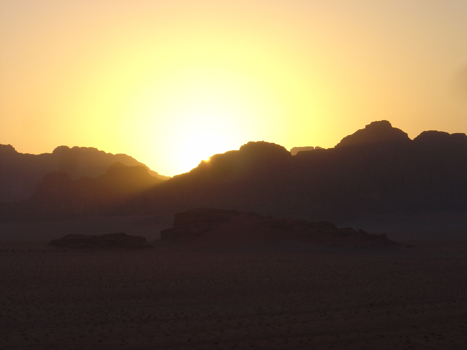 รูปถ่าย จอร์แดน(Jordan) ทะเลทรายวาดีรัม(Wadi Rum Desert) 2004-10 82