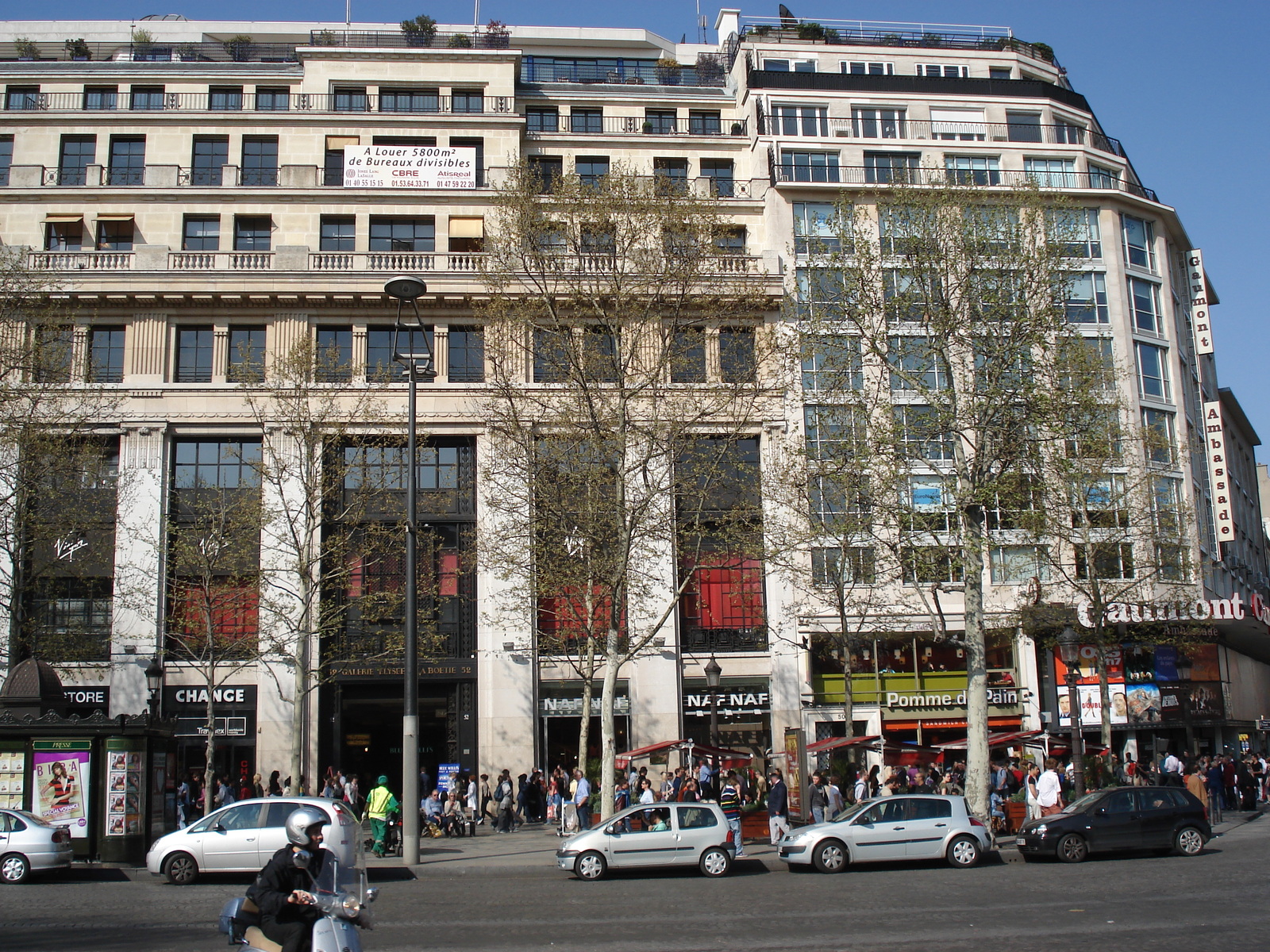 รูปถ่าย ฝรั่งเศส(France) ปารีส(Paris) ช็องเซลีเซ(Champs Elysees) 2006-04 14