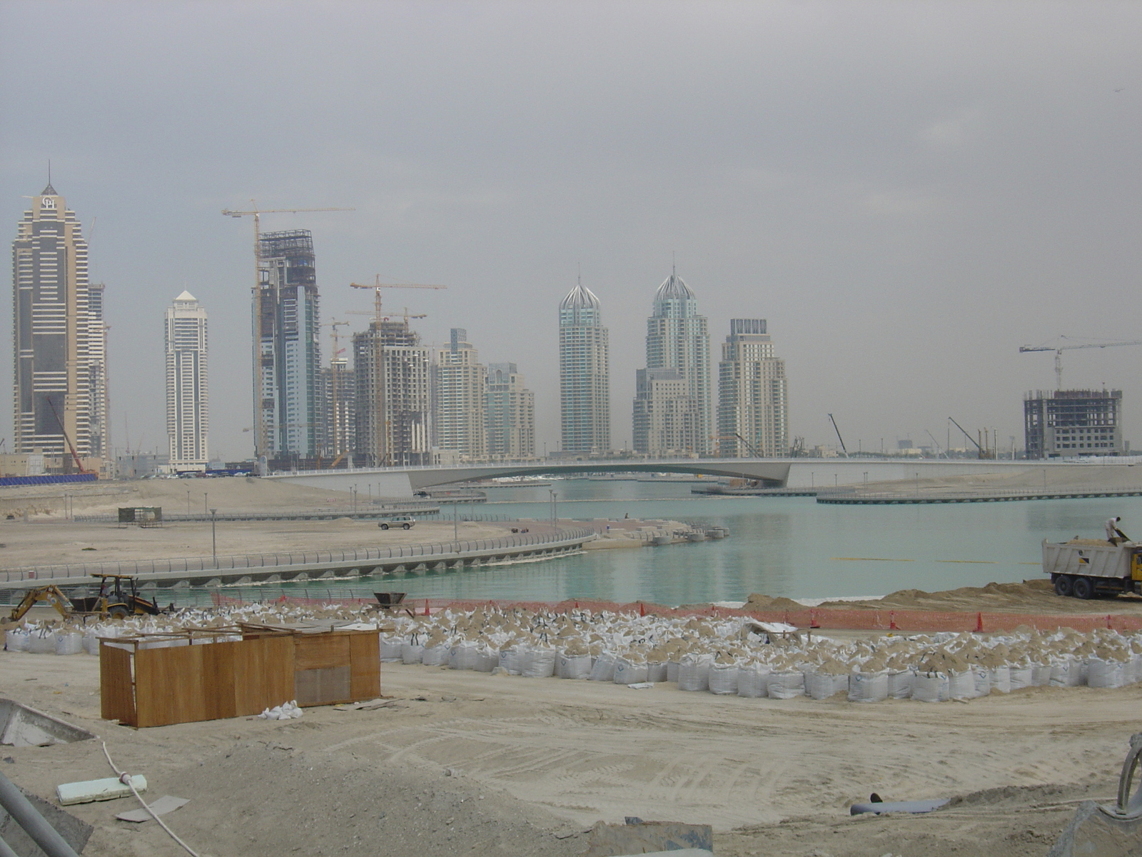 รูปถ่าย สหรัฐอาหรับเอมิเรตส์(United Arab Emirates) ดูไบ(Dubai) หาดจุมัยเราะห์(Jumeirah Beach) 2005-03 29