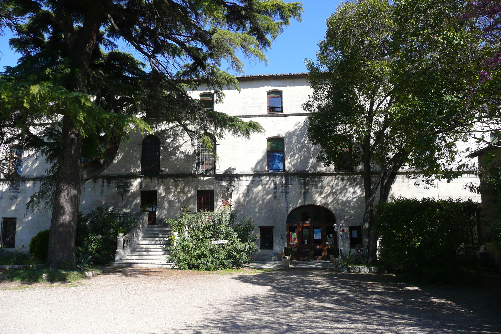 รูปถ่าย ฝรั่งเศส(France) โบแกร์(Beaucaire) โรงแรมเลด็อกตริแนร์(Les Doctrinaires Hotel) 2008-04 10