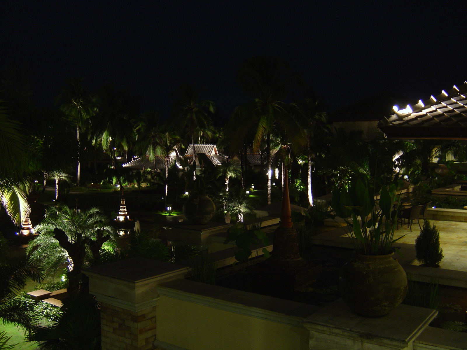รูปถ่าย ไทย(Thailand) เขาหลัก(Khao Lak) โรงแรมเลอเมอริเดียน เขาหลัก(Meridien Khao Lak Hotel) สีสันกลางคืน(By Night) 2005-12 45