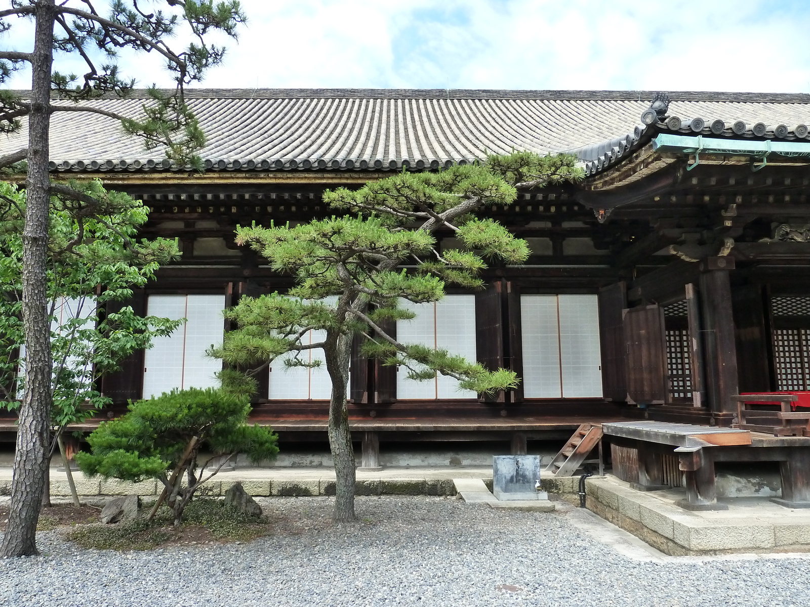 รูปถ่าย ญี่ปุ่น(Japan) เกียวโต(Kyoto) วัดซันจูซังเก็นโด(Sanjusangendo temple) 2010-06 5