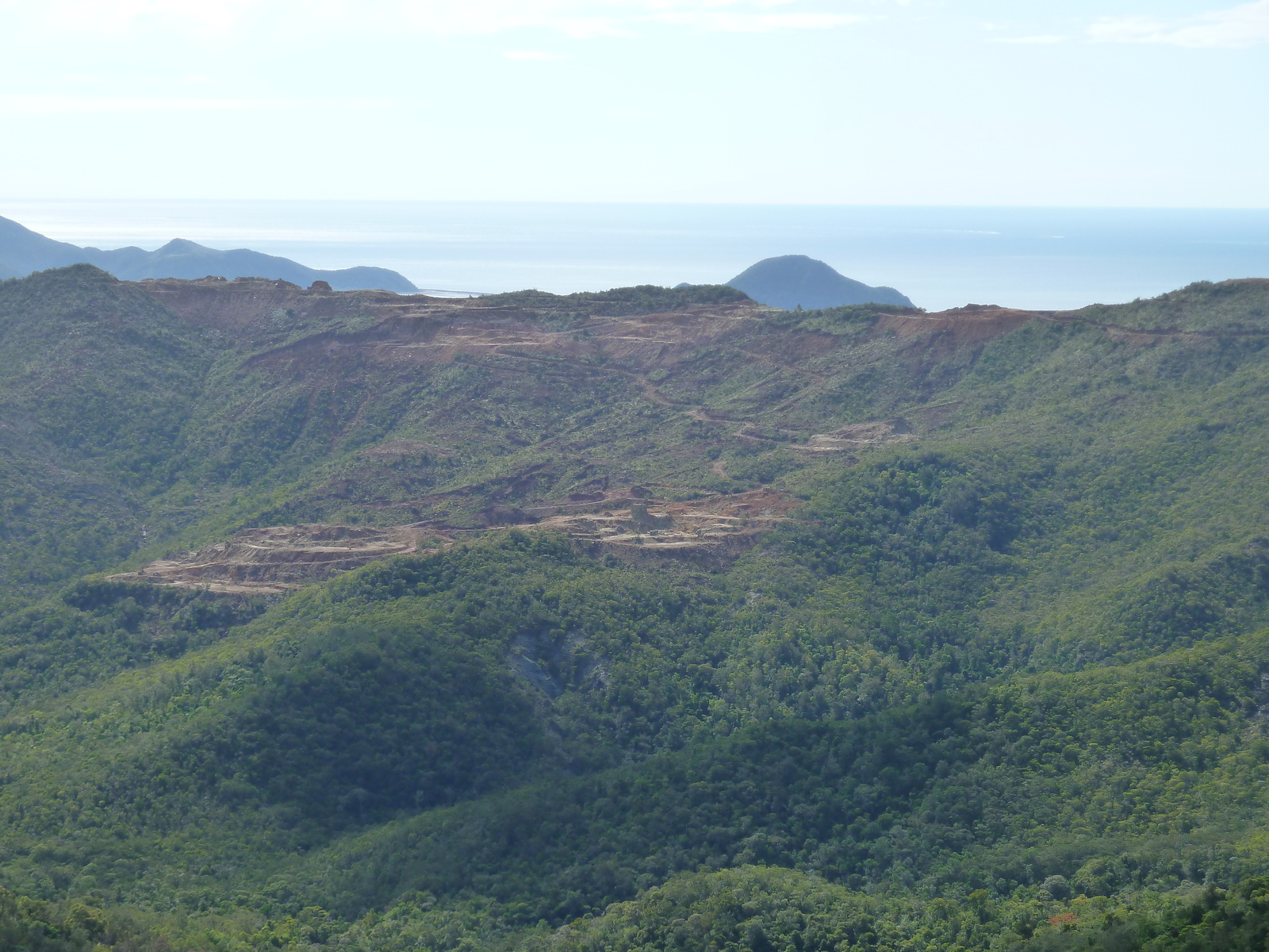 รูปถ่าย นิวแคลิโดเนีย(New Caledonia) ถนนจากทีโอไปกานาลา(Thio to Canala road) 2010-05 64