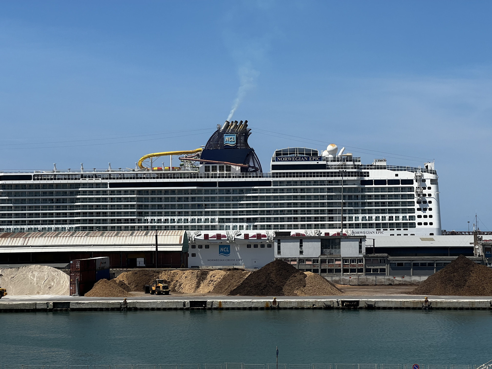 รูปถ่าย อิตาลี(Italy) ลีวอร์โน(Livorno) 2022-05 13