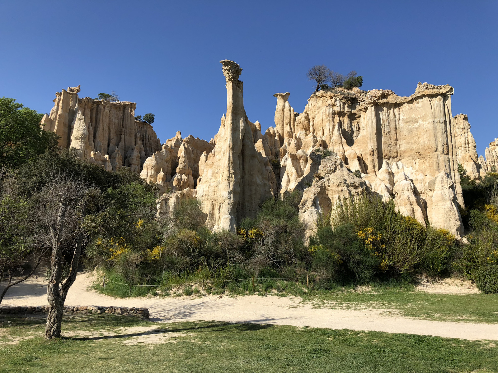 รูปถ่าย ฝรั่งเศส(France) เสาหินออร์กดีล-ซูร์-แต็ต(Orgues d'Ille Sur Tet) 2018-04 95