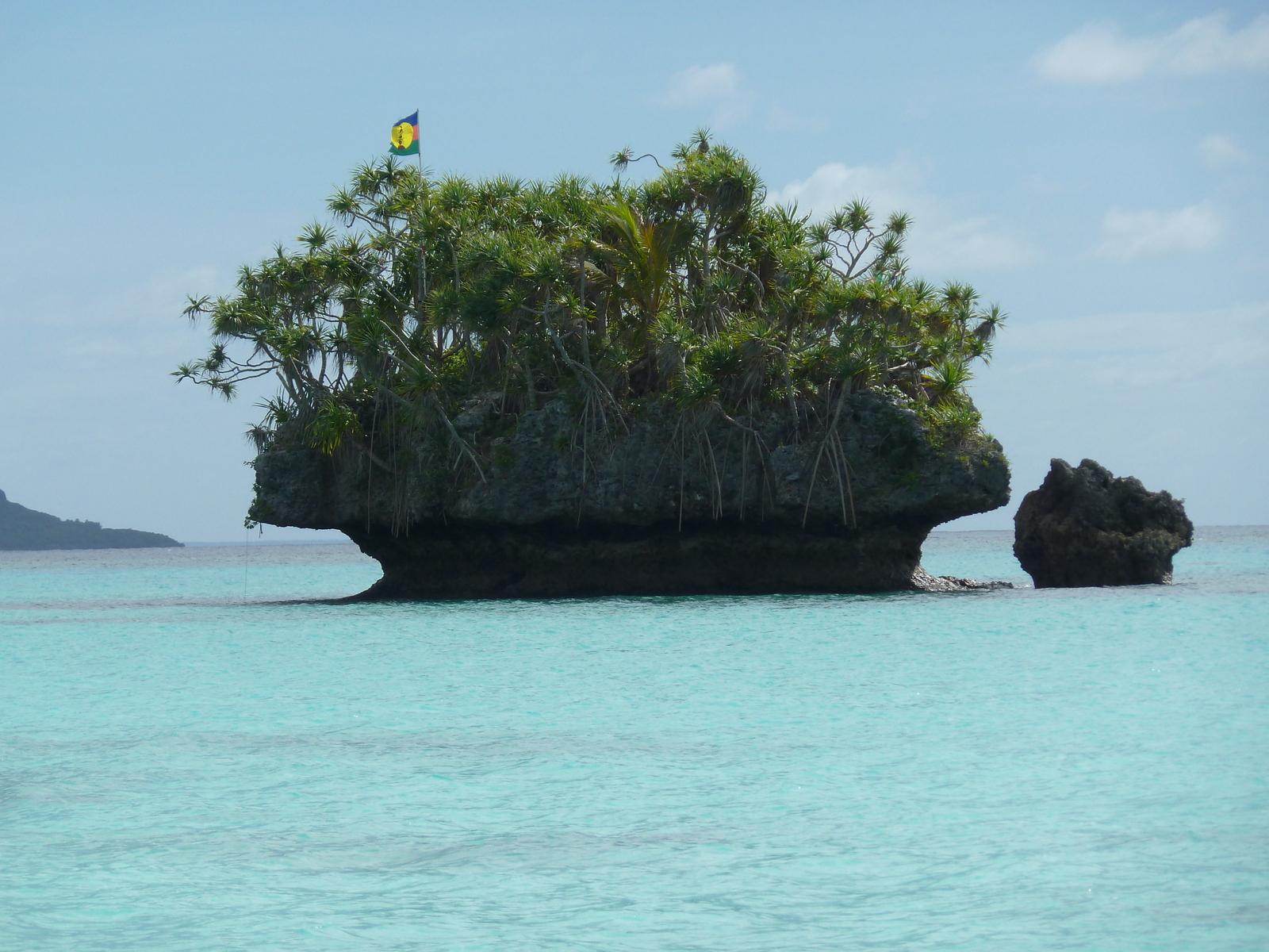 รูปถ่าย นิวแคลิโดเนีย(New Caledonia) เกาะลีฟู(Lifou) หาดลูเอ็งโกนี(Luengoni Beach) 2010-05 5