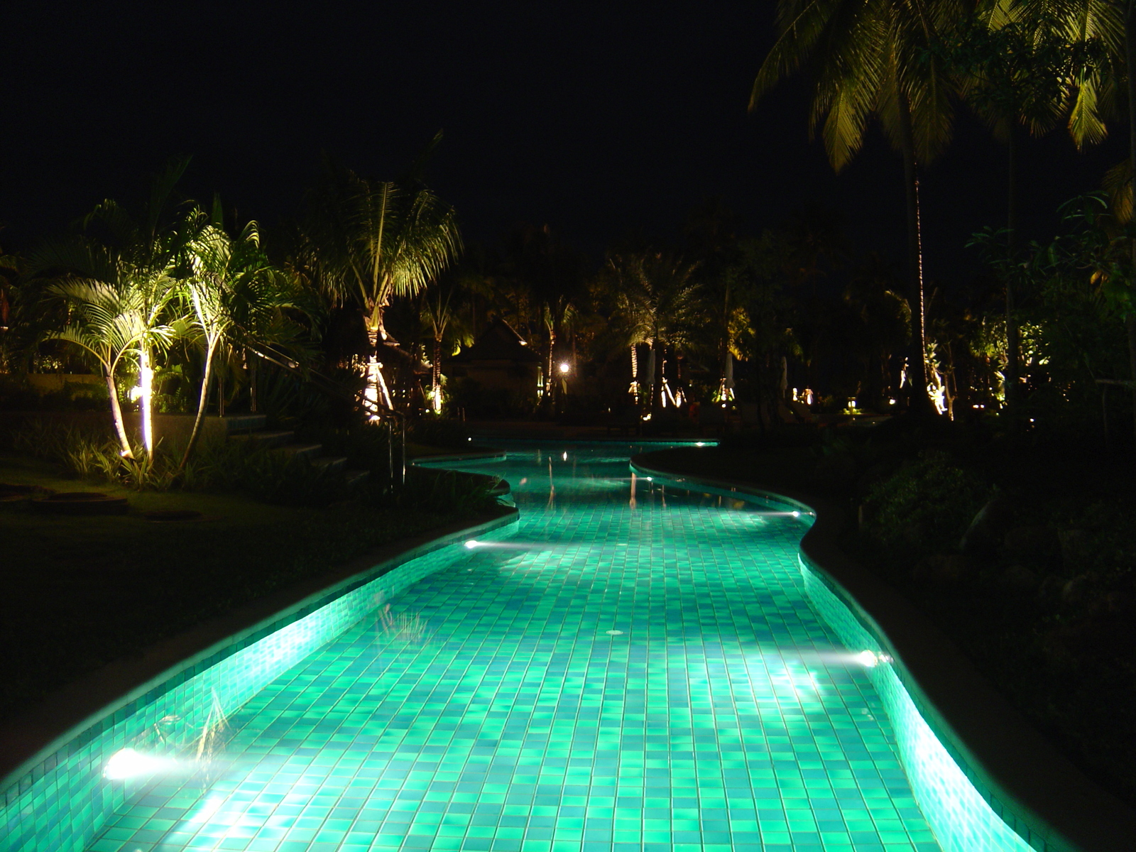 รูปถ่าย ไทย(Thailand) เขาหลัก(Khao Lak) โรงแรมเลอเมอริเดียน เขาหลัก(Meridien Khao Lak Hotel) สีสันกลางคืน(By Night) 2005-12 39