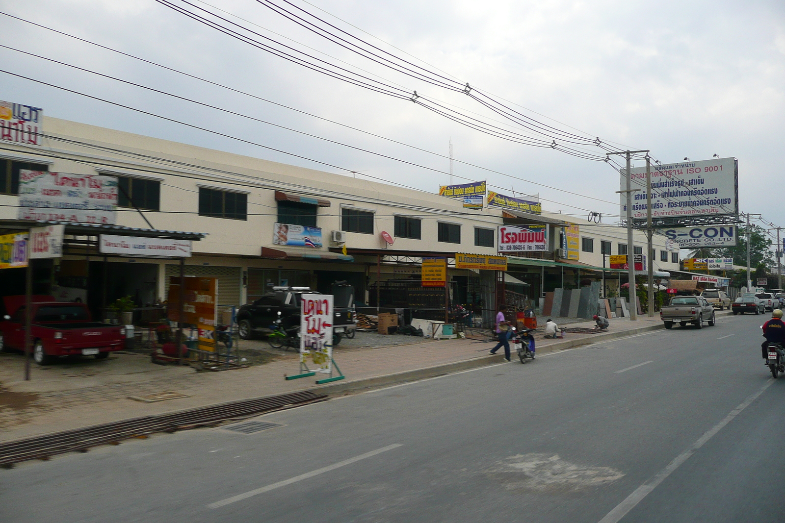 รูปถ่าย ไทย(Thailand) ชลบุรี(Chonburi) ถนนสุขุมวิท(Sukhumvit road) 2008-01 66