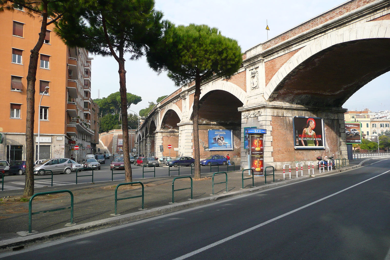 รูปถ่าย อิตาลี(Italy) โรม(Rome) ถนนเกรโกรีโอที่ 7(Via Gregorio VII) 2007-11 52