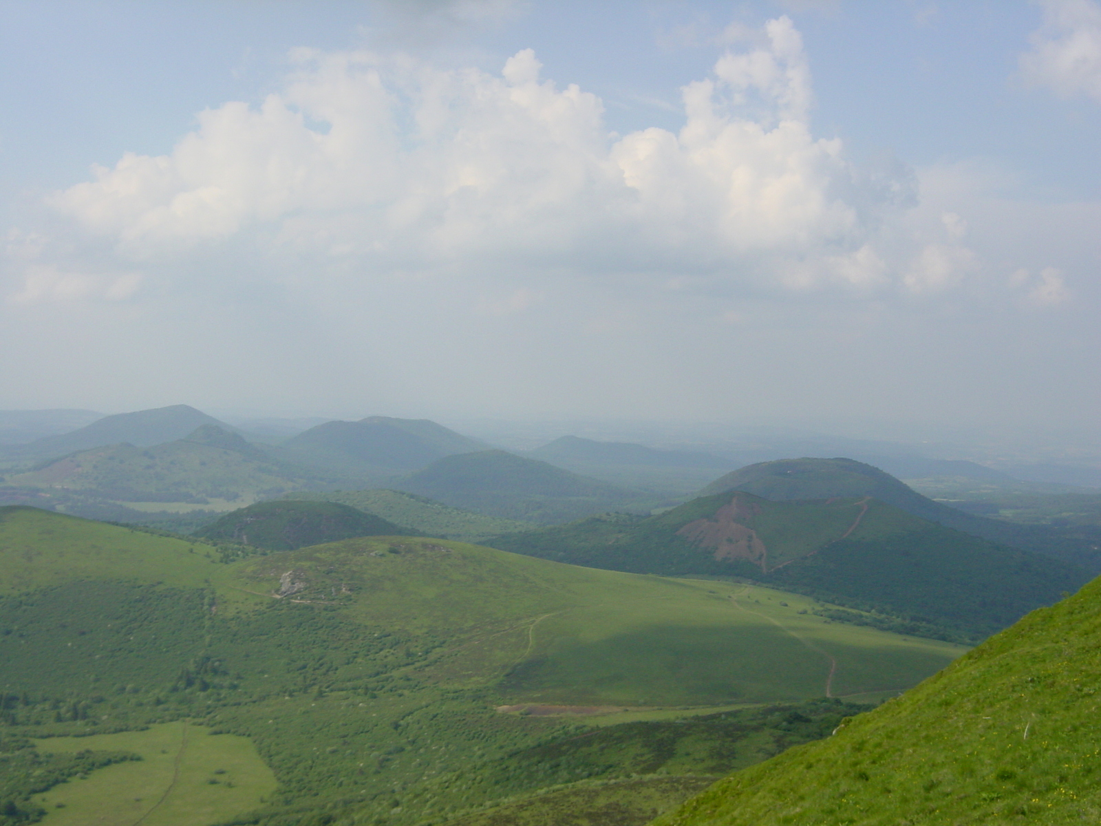 รูปถ่าย ฝรั่งเศส(France) ภูเขาปุย-เดอ-โดม(Puy de Dome) 2003-05 28