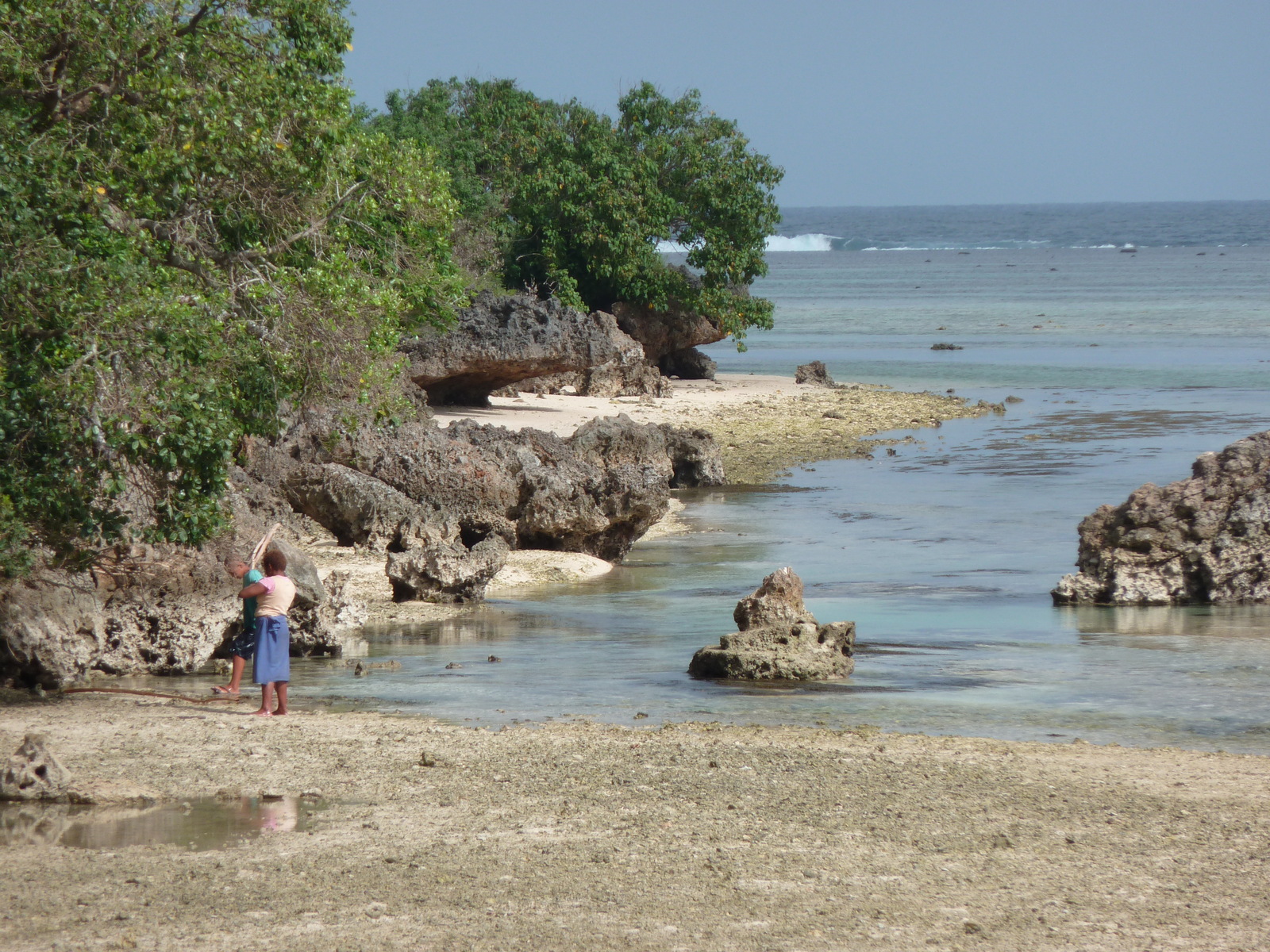 รูปถ่าย ฟิจิ(Fiji) ถนนจากนาดีไปนาตาโดลา(Nadi to Natadola road) 2010-05 48