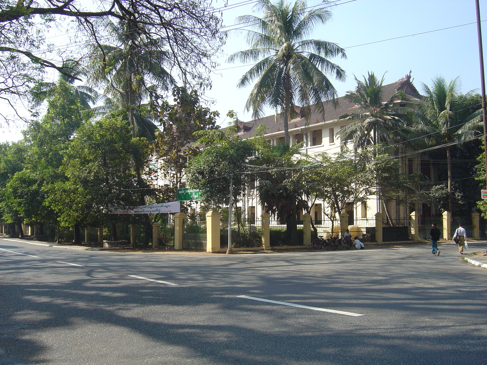 รูปถ่าย พม่า(Myanmar) ย่างกุ้ง(Yangon) 2005-01 41
