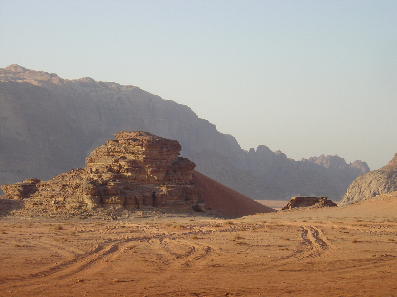 รูปถ่าย จอร์แดน(Jordan) ทะเลทรายวาดีรัม(Wadi Rum Desert) 2004-10 90