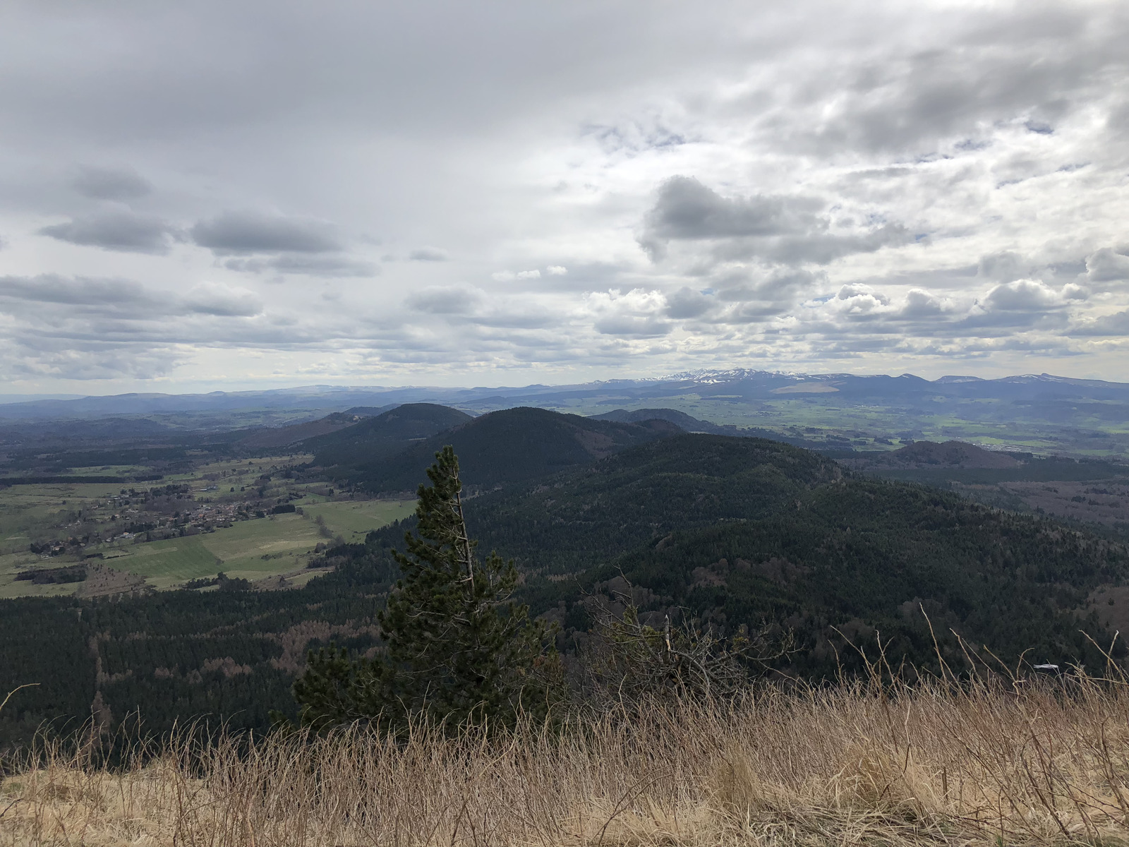 รูปถ่าย ฝรั่งเศส(France) ภูเขาปุย-เดอ-โดม(Puy de Dome) 2018-04 11