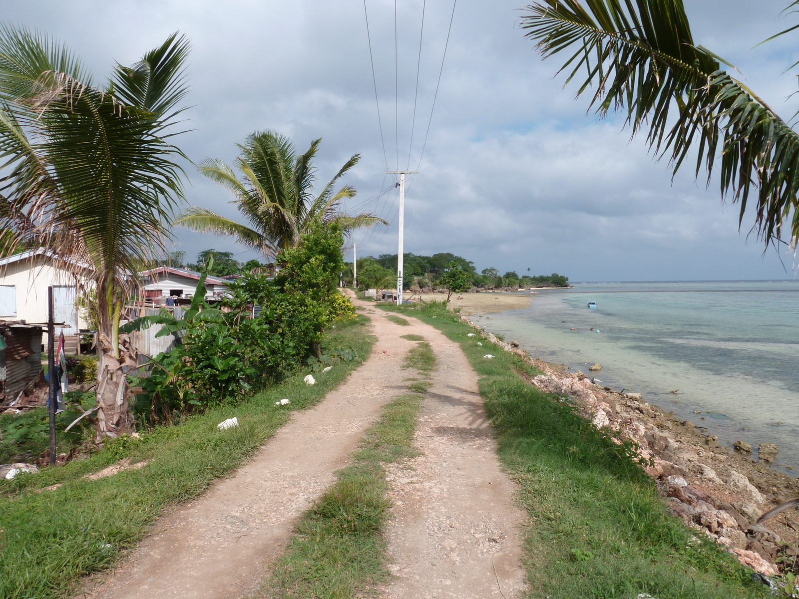 รูปถ่าย ฟิจิ(Fiji) ถนนจากนาดีไปนาตาโดลา(Nadi to Natadola road) 2010-05 67