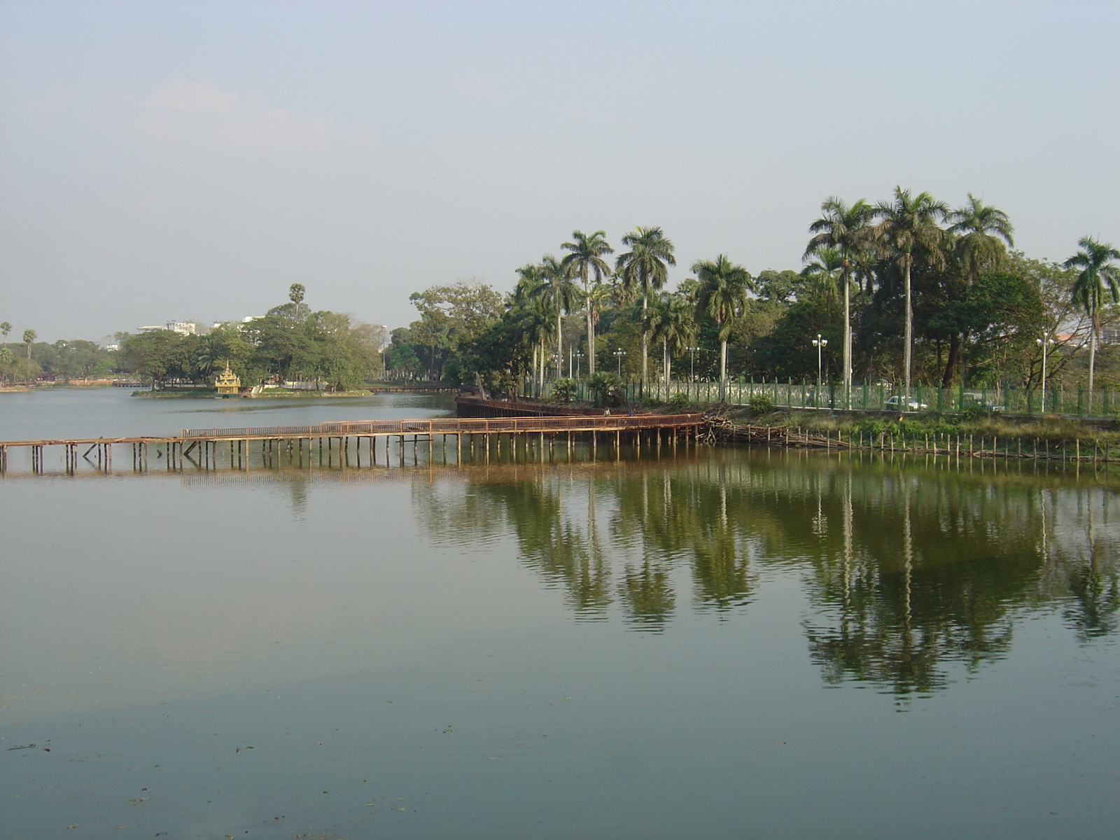 รูปถ่าย พม่า(Myanmar) ย่างกุ้ง(Yangon) 2005-01 112