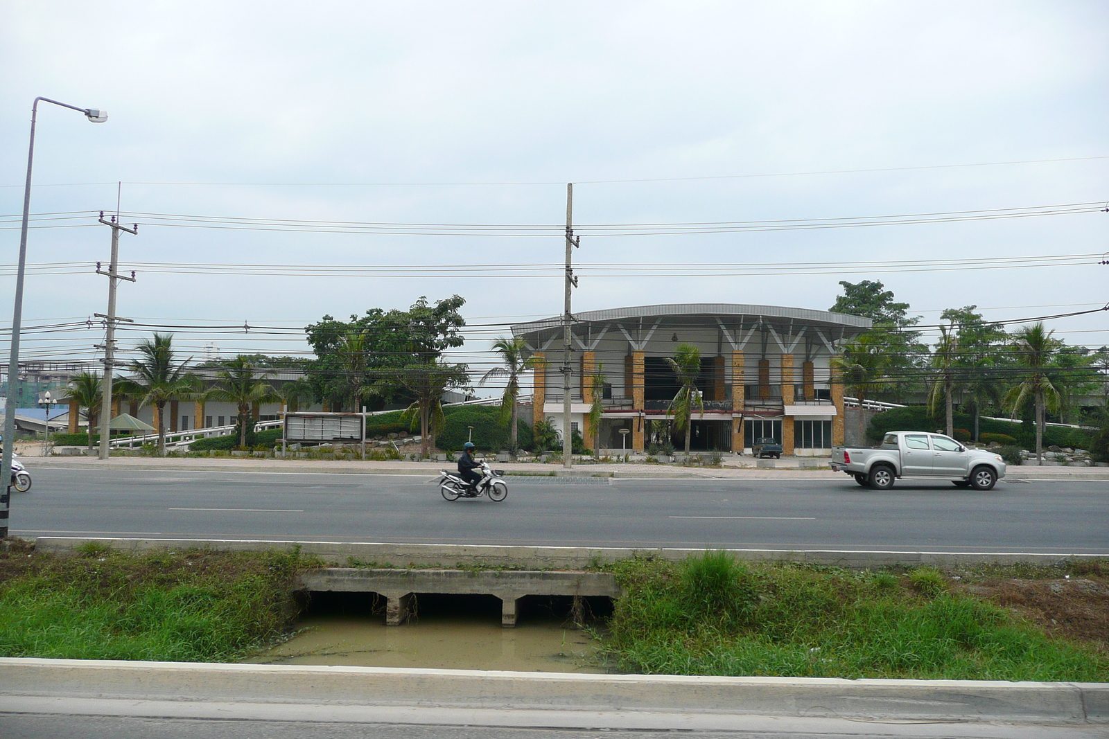 รูปถ่าย ไทย(Thailand) ชลบุรี(Chonburi) ถนนสุขุมวิท(Sukhumvit road) 2008-01 111
