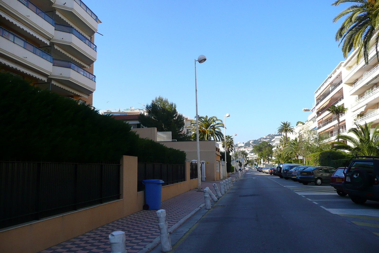 รูปถ่าย ฝรั่งเศส(France) คานส์(Cannes) ถนนเดอเลแร็ง(Avenue de Lerins) 2008-03 0