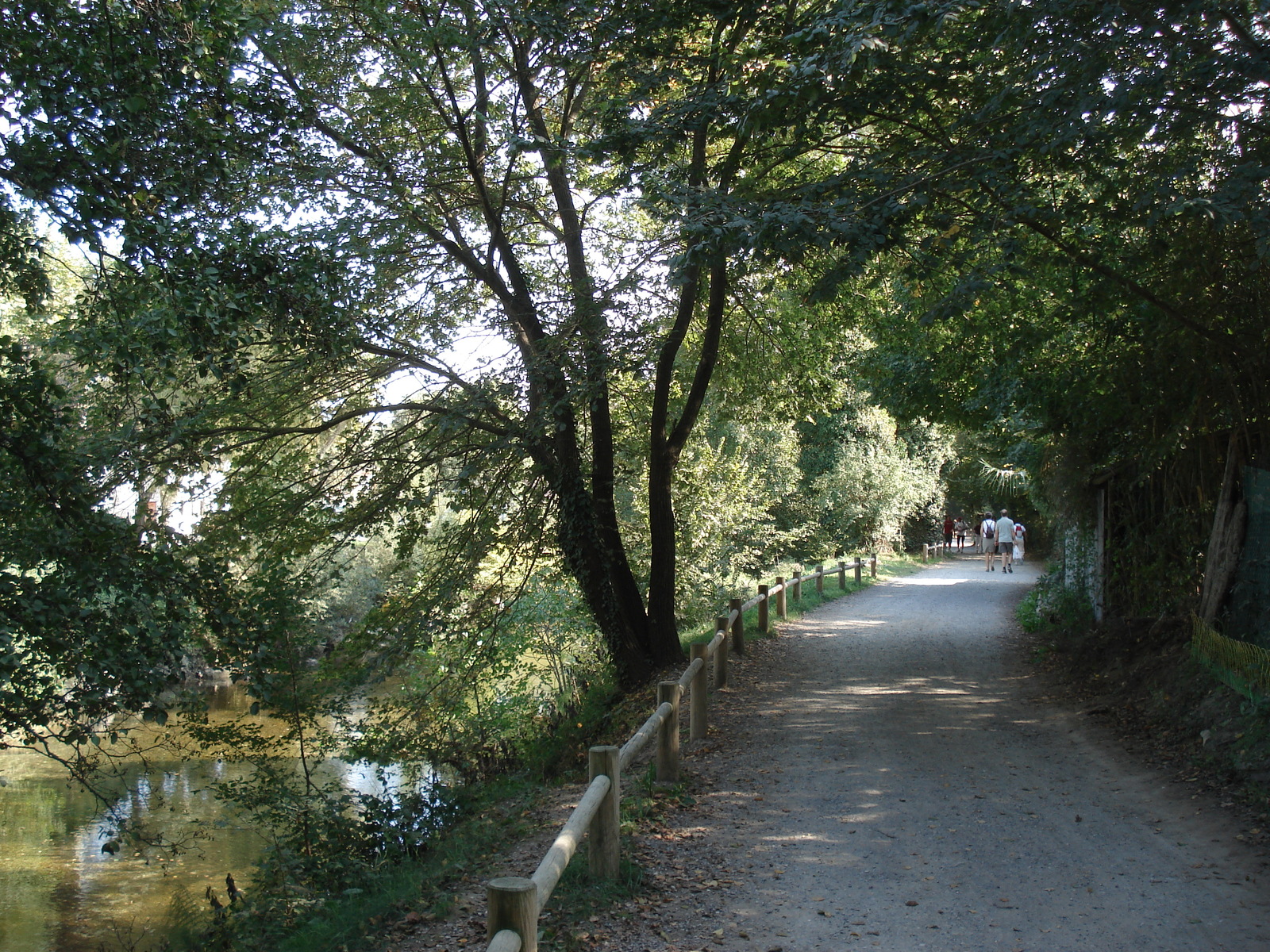 รูปถ่าย ฝรั่งเศส(France) วีลเนิฟ-ลูแบ(Villeneuve Loubet) 2006-10 35