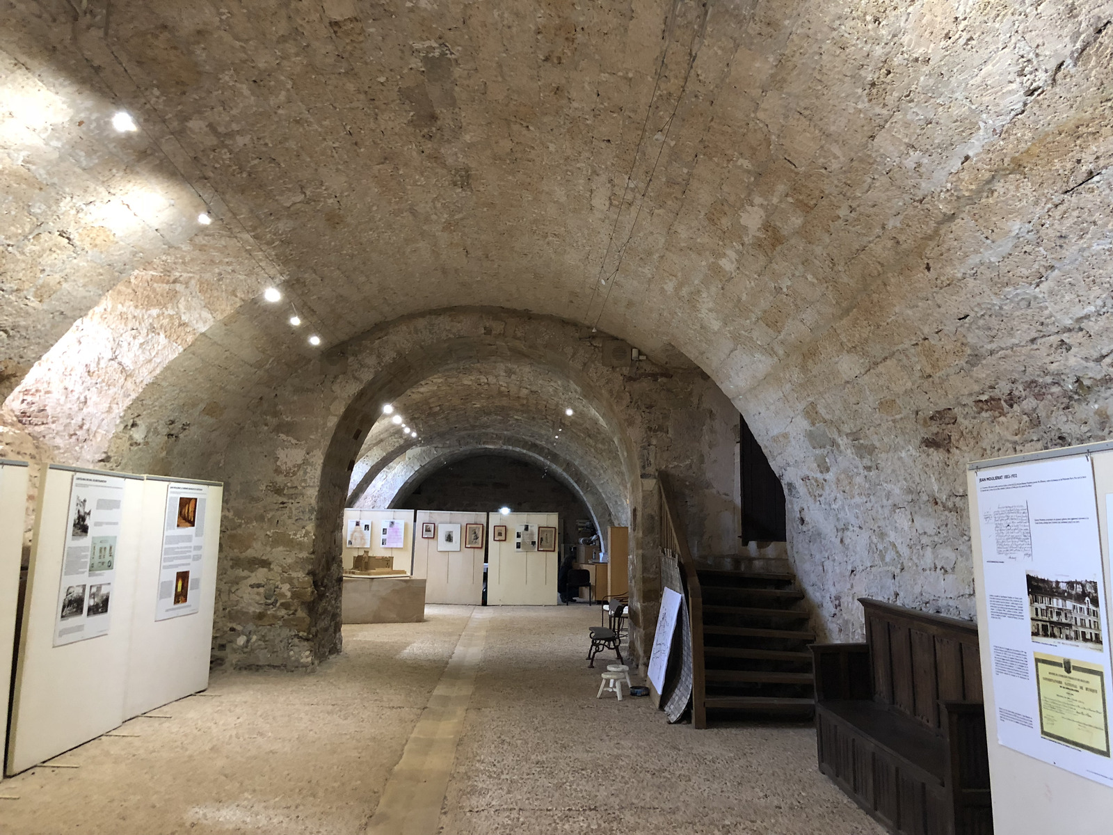 รูปถ่าย ฝรั่งเศส(France) ปราสาทกัสแตลโนเบรอเตอนู(Castelnau Bretenoux Castle) 2018-04 17