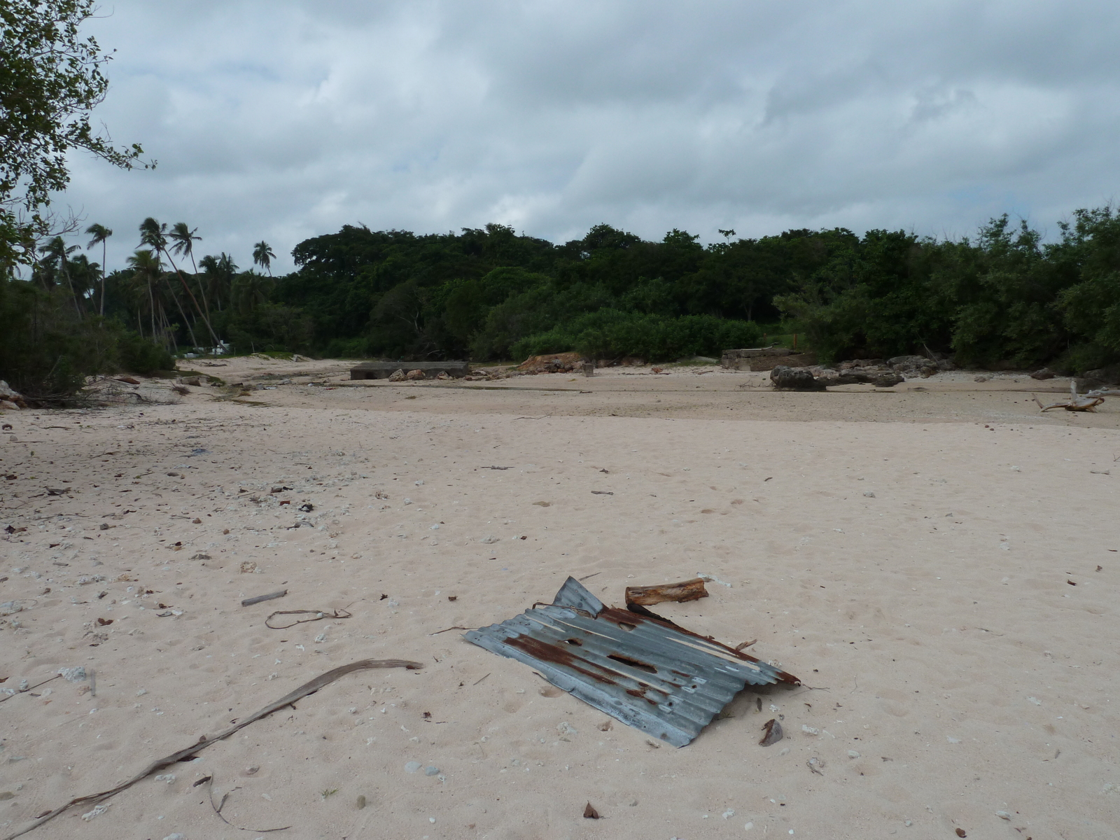 รูปถ่าย ฟิจิ(Fiji) ถนนจากนาดีไปนาตาโดลา(Nadi to Natadola road) 2010-05 30