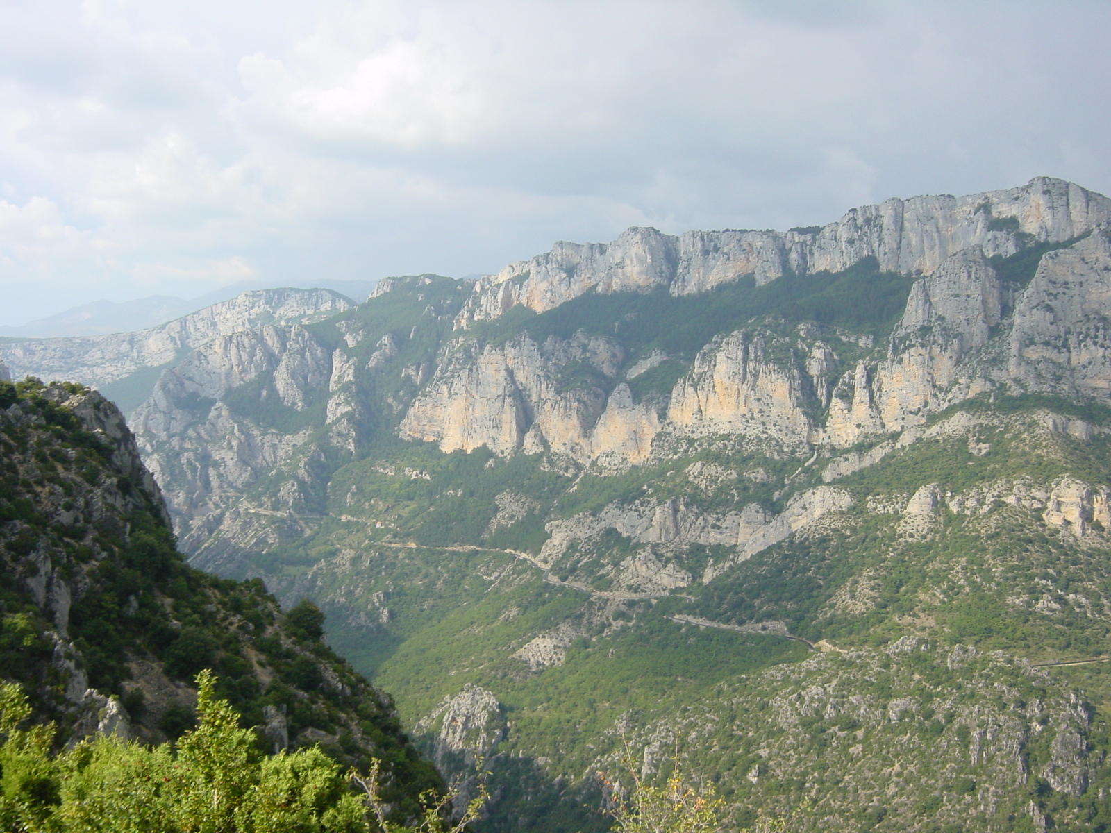 รูปถ่าย ฝรั่งเศส(France) หุบผาชันแวร์ดง(Gorges du Verdon) 2002-09 22