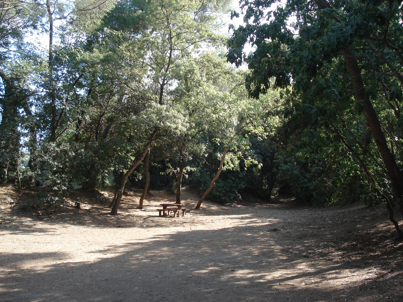 รูปถ่าย ฝรั่งเศส(France) วีลเนิฟ-ลูแบ(Villeneuve Loubet) สวนโวเกรอนีเย(Parc de Vaugrenier) 2006-09 22