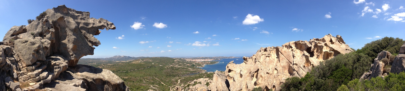 รูปถ่าย อิตาลี(Italy) ซาร์ดิเนีย(Sardinia) หินรูปหมี (รอกชาเดลลอร์โซ)(Roccia dell'Orso) 2015-06 7
