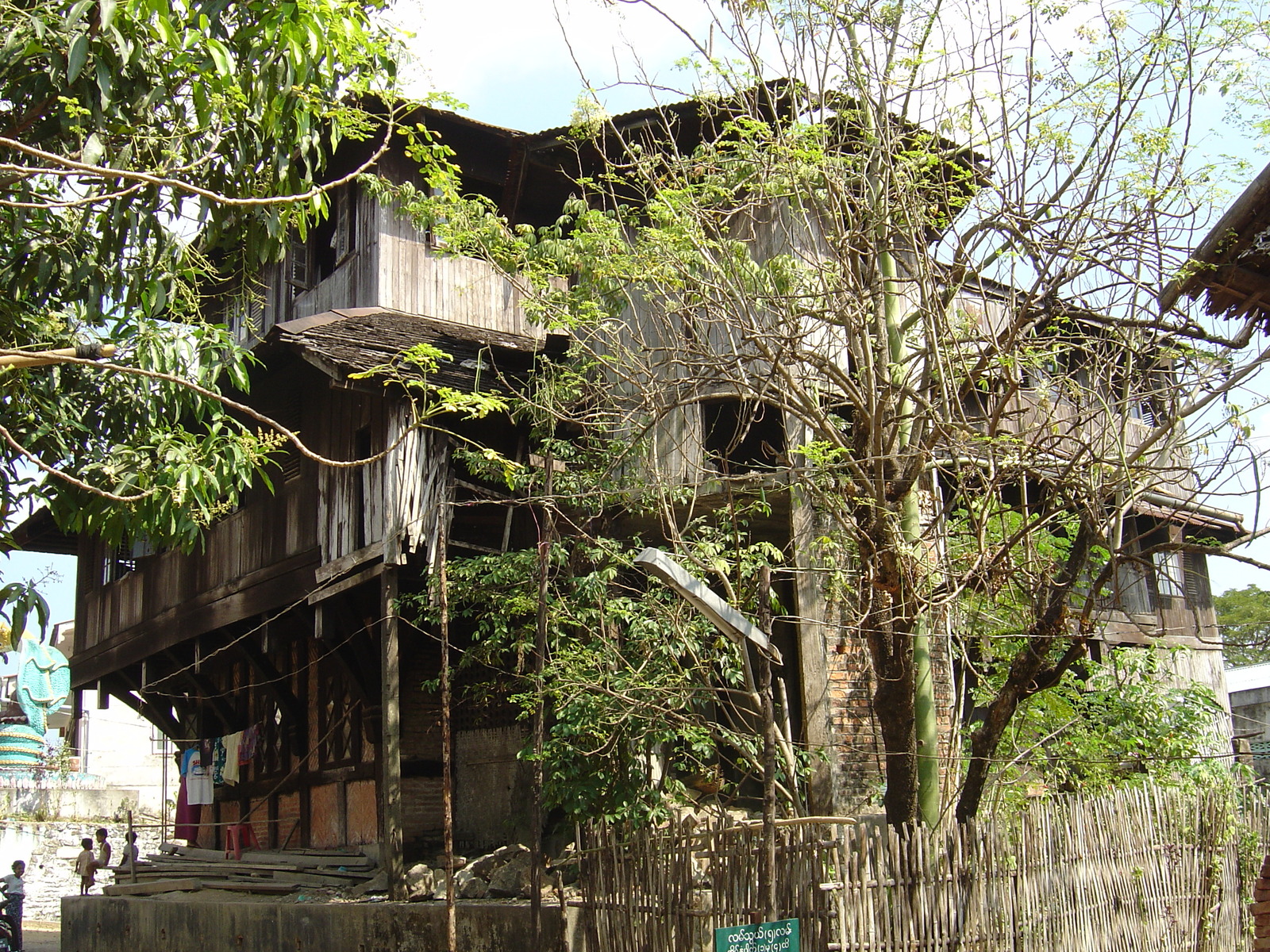 รูปถ่าย พม่า(Myanmar) มะริด(Myeik (Mergui)) 2005-01 102