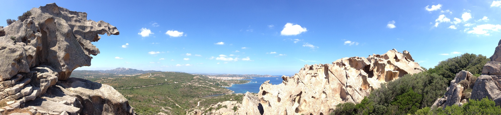 รูปถ่าย อิตาลี(Italy) ซาร์ดิเนีย(Sardinia) หินรูปหมี (รอกชาเดลลอร์โซ)(Roccia dell'Orso) 2015-06 10