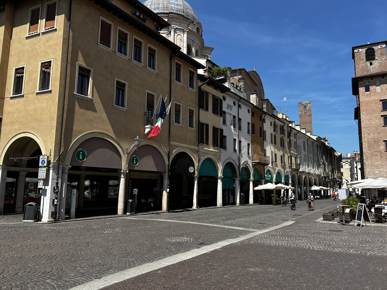 รูปถ่าย อิตาลี(Italy) เวโรเน่(Verona) 2022-05 217